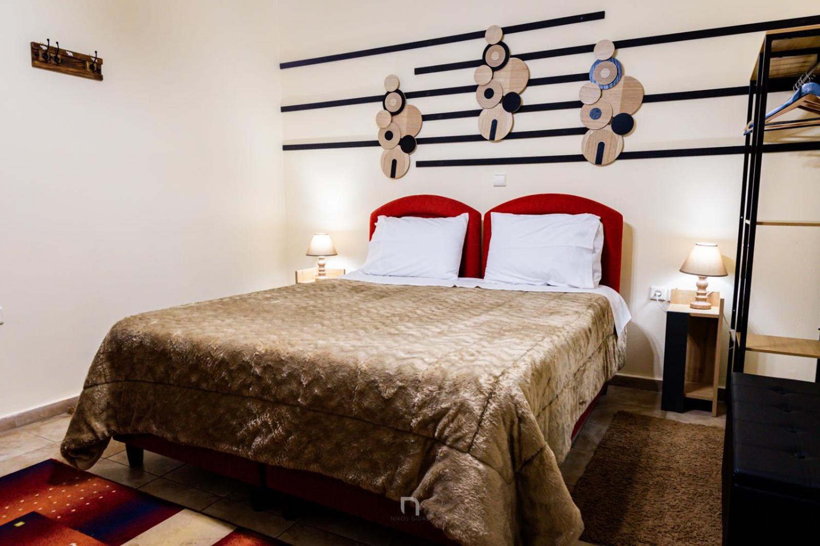 Enastron Hotel Kalavryta Buitenkant foto